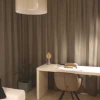 zasłony na karniszach elektrycznych